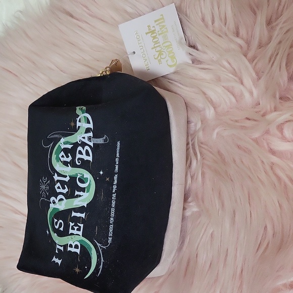 Brand New REVOLUTION MakeUp/ Cosmetic Case - Picture 2 of 5